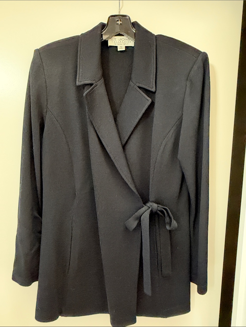 St. John Collection Wrap Blazer in black Size 10 Like New